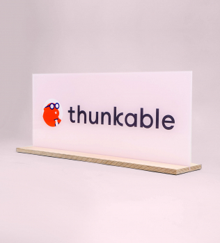 Thunkable, panel sign
